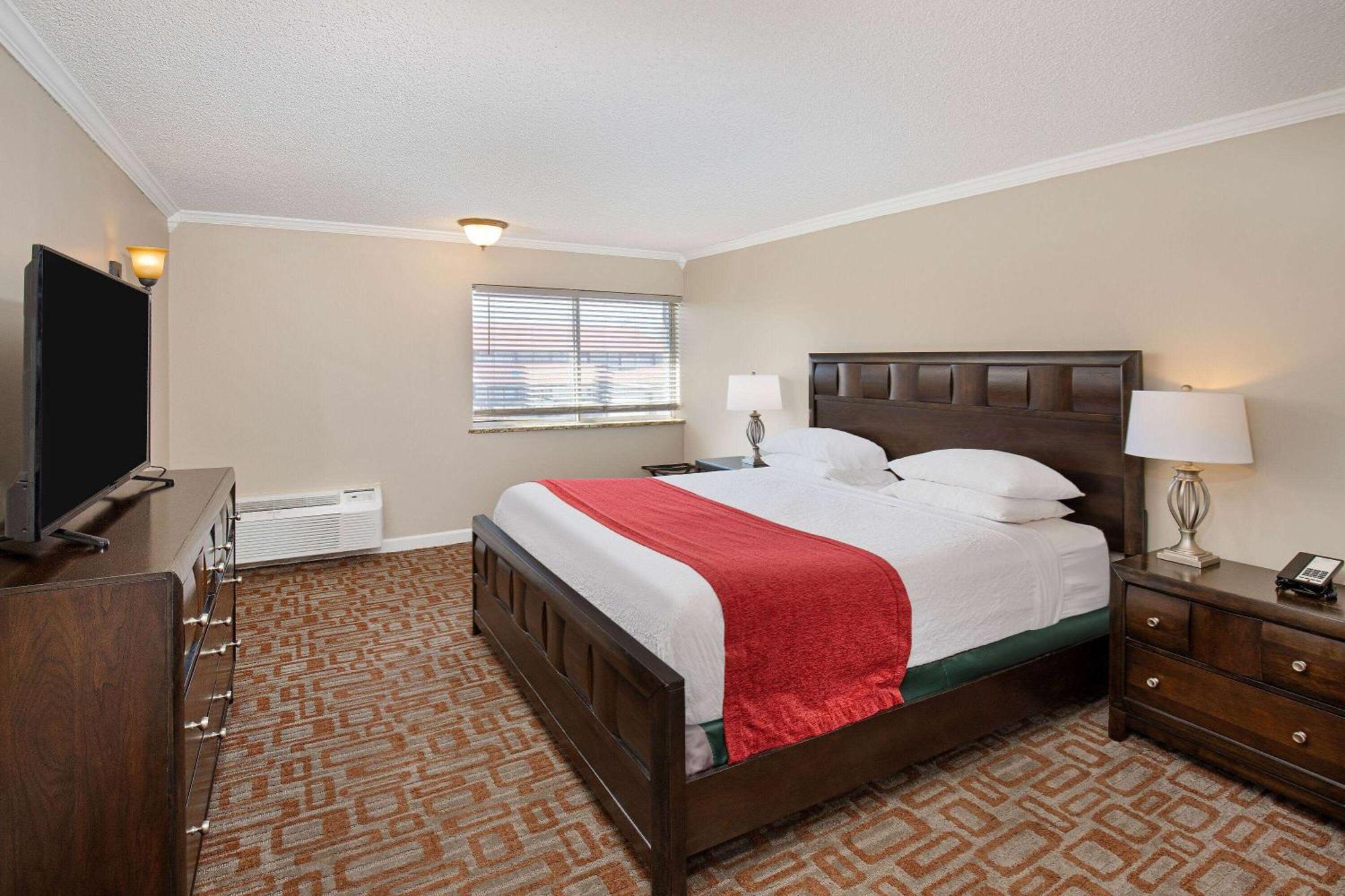 Ramada By Wyndham Bowling Green Exterior foto